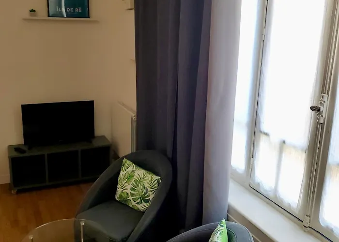 Le Du Port De Rdc * La Rochelle (Charente-Maritime)